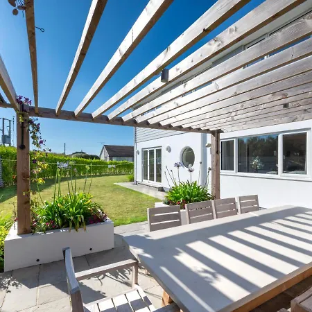Holiday home Innisfree